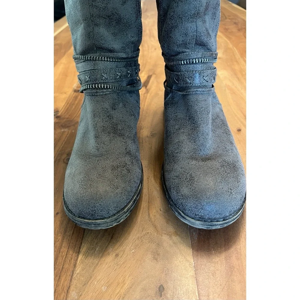Kohl's SO Women's Wide Calf Garland Tall Grey Boots Size 9